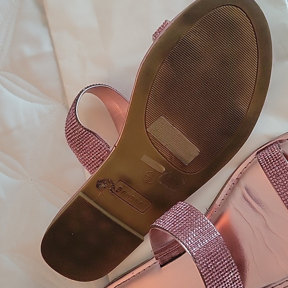 Sandals - Picture 4 of 4